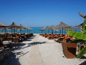 Lukova-Fshati Magjik i Rivierës Shqiptare me Plazhe të Fshehta